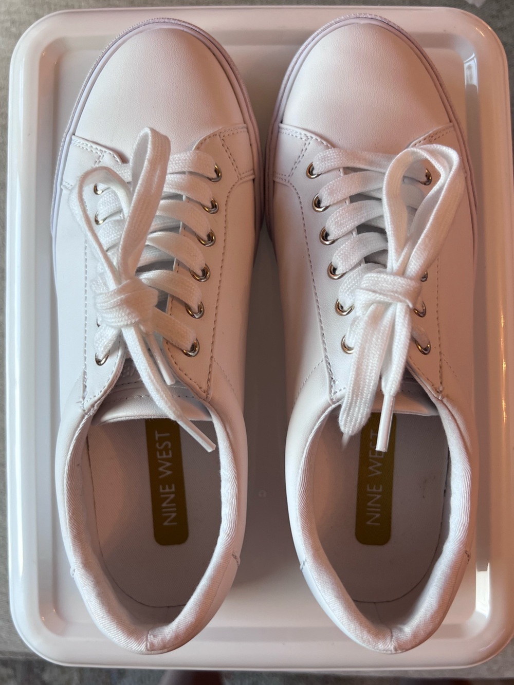 Nine West Women’s White Faux Leather Lace-Up Low Top Sneakers US 8 Standard